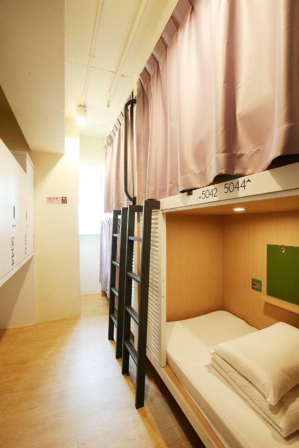 Loosha Hostel Taichung Eksteriør billede