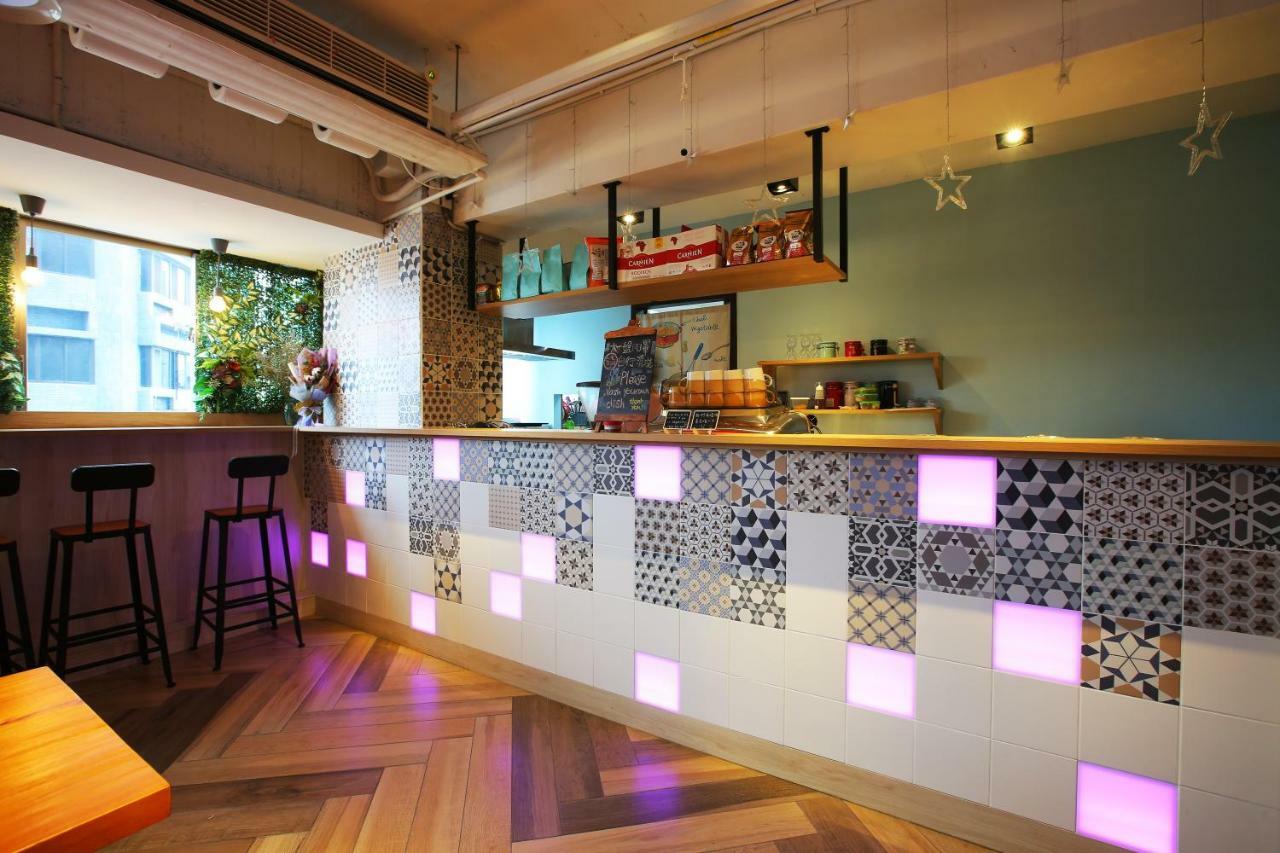 Loosha Hostel Taichung Eksteriør billede
