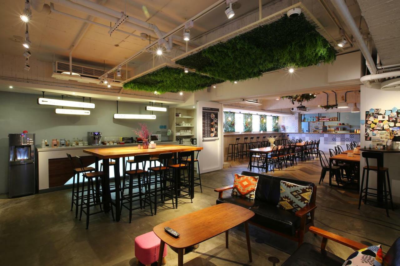 Loosha Hostel Taichung Eksteriør billede