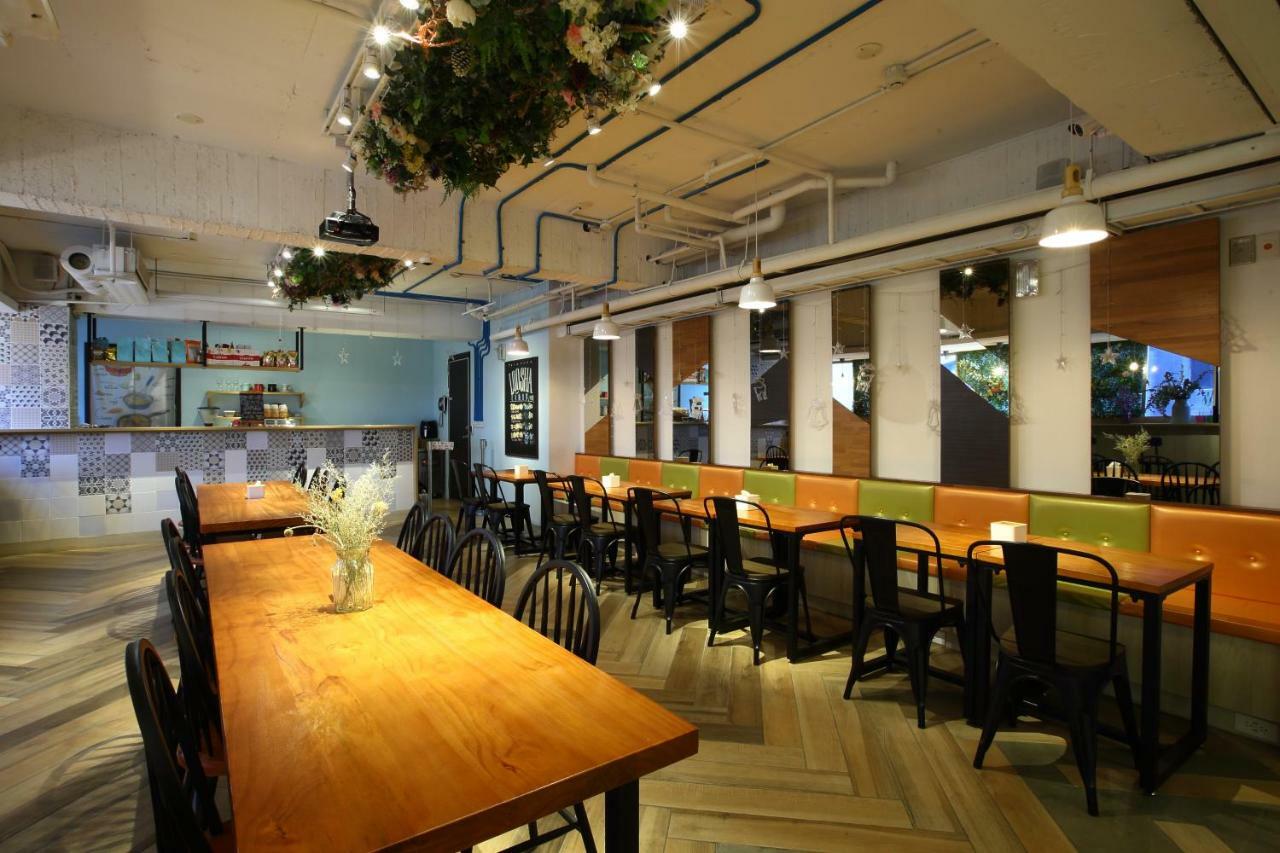 Loosha Hostel Taichung Eksteriør billede